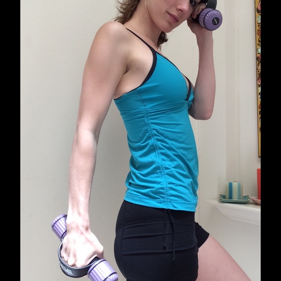 SOLD FILLMORE Lululemon Aqua Blue Cinch Up Side - Picture 3 of 8